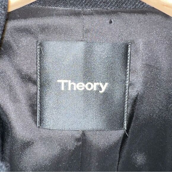 Theory Layti Coat in Wool Cashmere - Picture 8 of 8